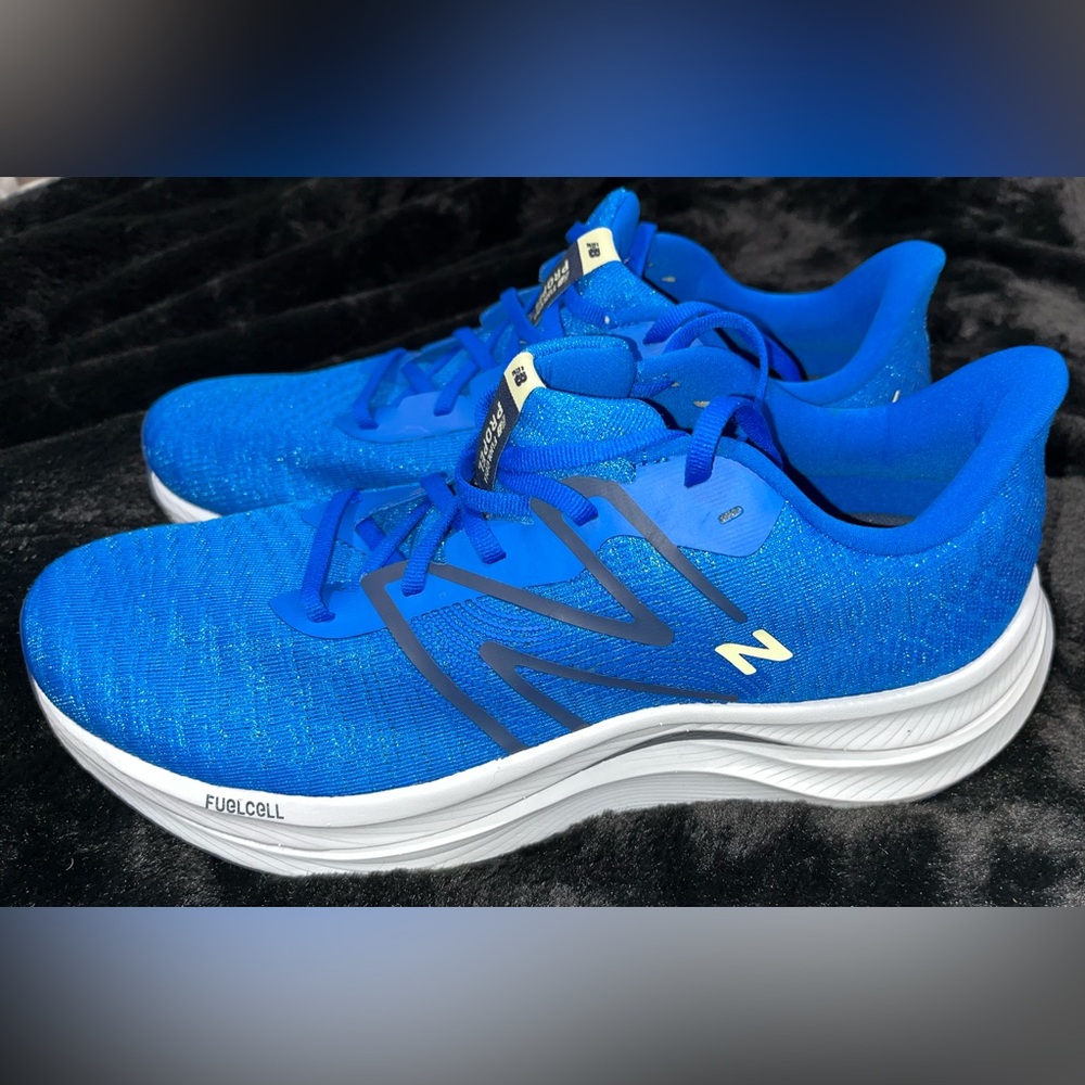 New Balance Men's Electric Blue FuelCell Sneakers